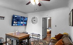 Cozy 2 Bedroom + 2 Bathroom
